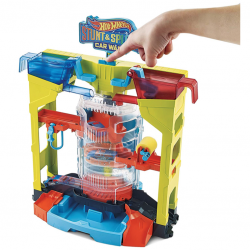 Hot Wheels Stunt & Splash Car Wash Play Set With 3 Free Cars Hot Wheels Stunt & Splash Car Wash Play Set With 3 Free Cars
